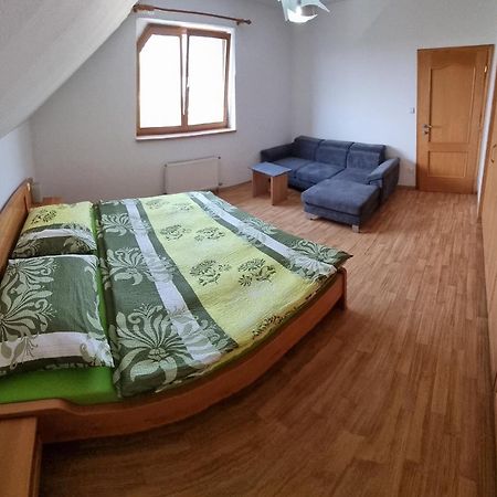 Apartmany 兹诺伊莫 外观 照片